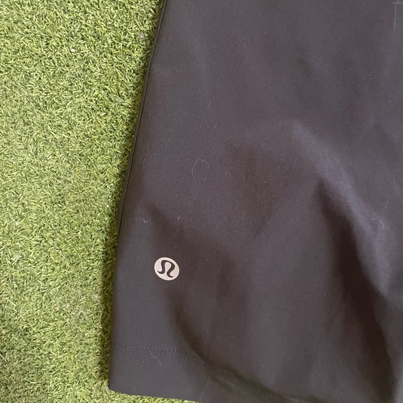Men’s lululemon shorts - Picture 2 of 3
